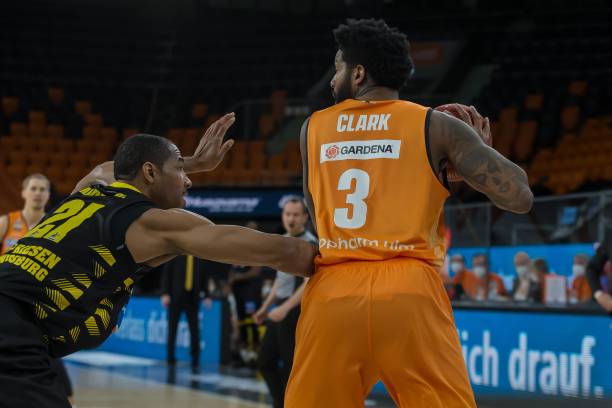 便是集体飞 便是集体飞